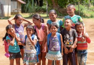 Saving The Amazon alegra la vida de muchos indígenas