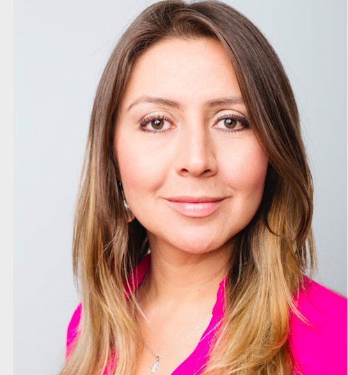 Claudia Reyes, Especialista en experiencia de usuario final, Región Andina y Caribe, de VMware