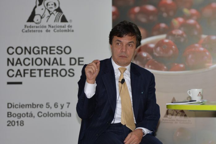 Roberto Vélez, gerente de la Federación Nacional de Cafeteros